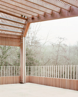 Détail extérieur d'une terrasse par le studio Altobraco et photographié par Simone Bossi 